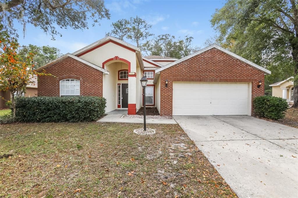 Recently Rented: $2,610 (4 beds, 2 baths, 1958 Square Feet)