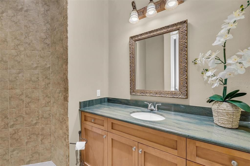 For Sale: $2,695,000 (4 beds, 4 baths, 5726 Square Feet)