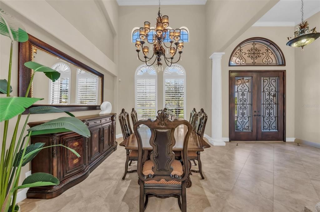 For Sale: $2,695,000 (4 beds, 4 baths, 5726 Square Feet)