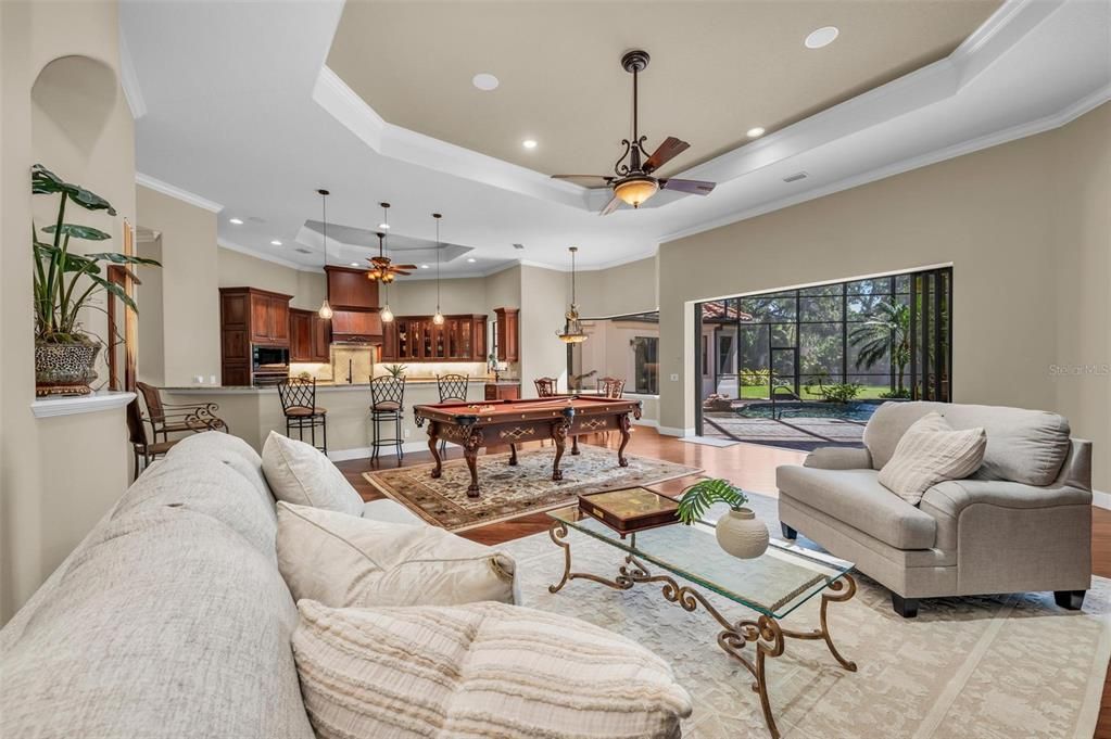 For Sale: $2,695,000 (4 beds, 4 baths, 5726 Square Feet)