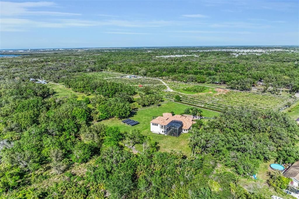 For Sale: $2,695,000 (4 beds, 4 baths, 5726 Square Feet)