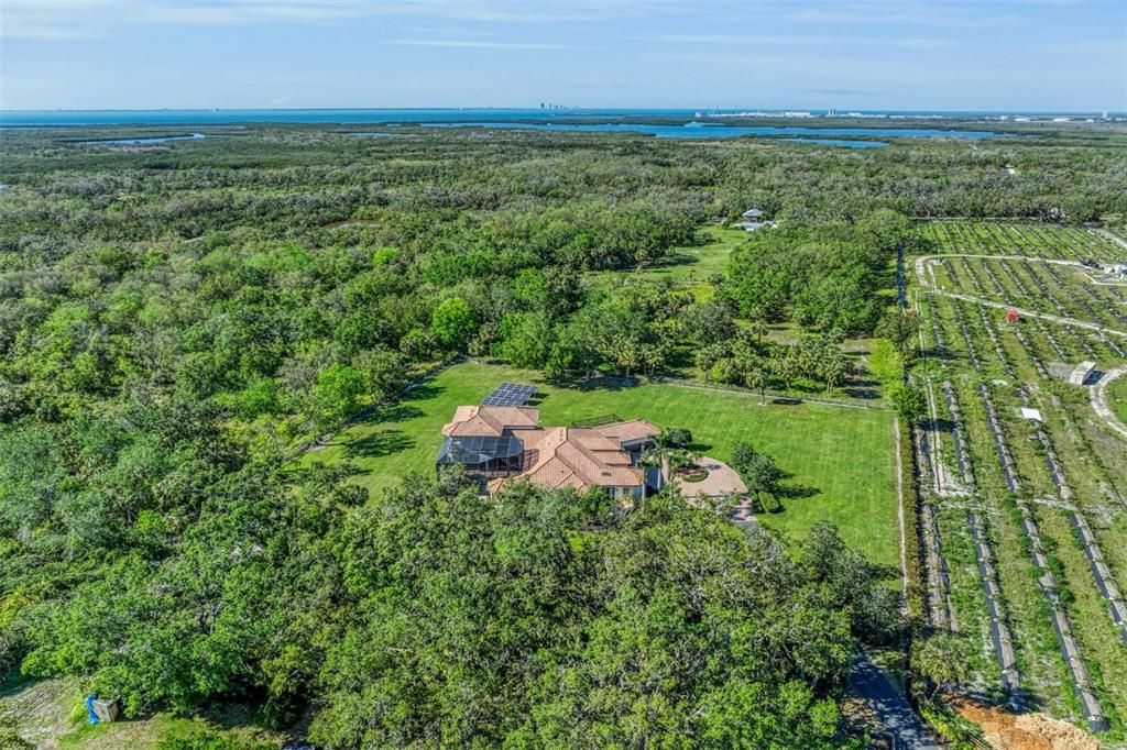 For Sale: $2,695,000 (4 beds, 4 baths, 5726 Square Feet)