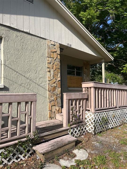 Недавно продано: $195,000 (4 спален, 2 ванн, 1362 Квадратных фут)