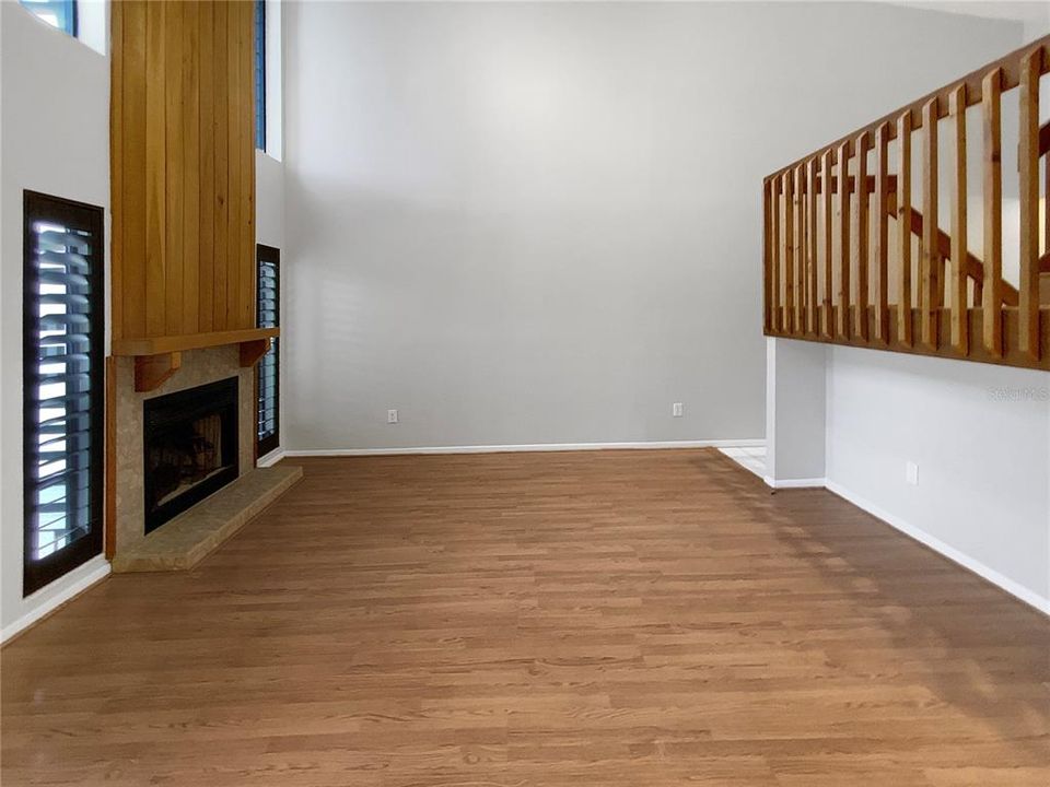 For Sale: $285,000 (3 beds, 2 baths, 1593 Square Feet)