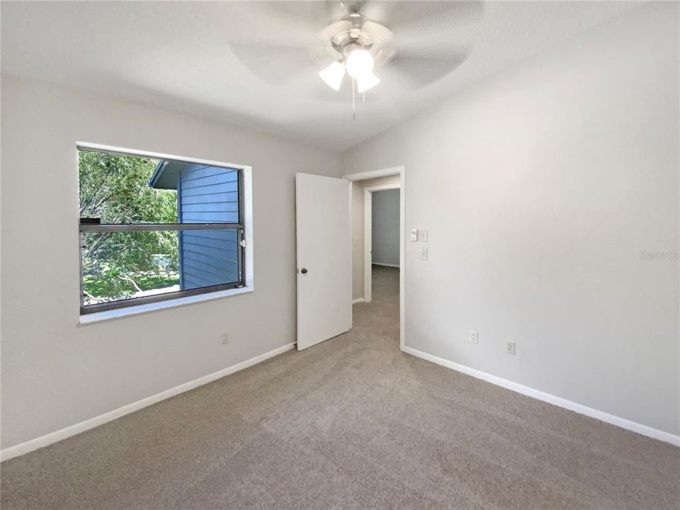 For Sale: $285,000 (3 beds, 2 baths, 1593 Square Feet)