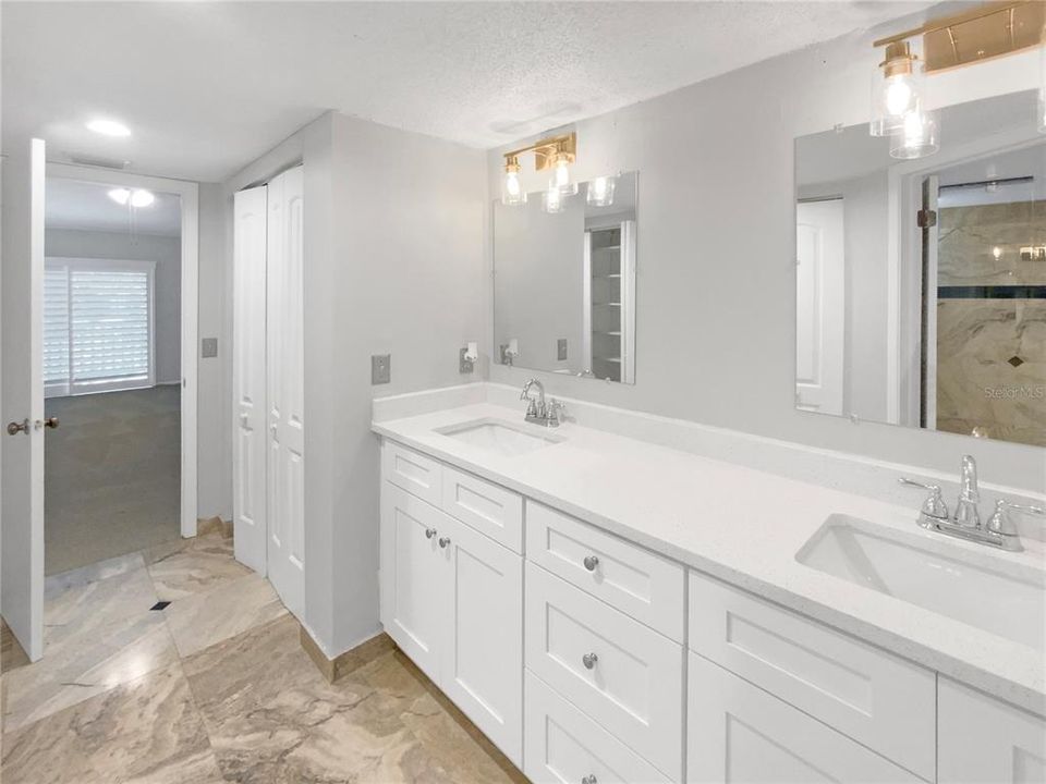 For Sale: $285,000 (3 beds, 2 baths, 1593 Square Feet)