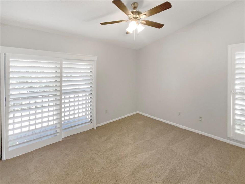 For Sale: $285,000 (3 beds, 2 baths, 1593 Square Feet)