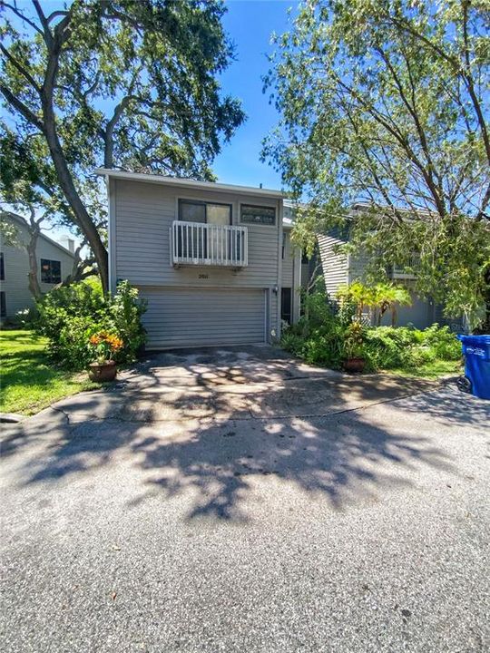 For Sale: $285,000 (3 beds, 2 baths, 1593 Square Feet)