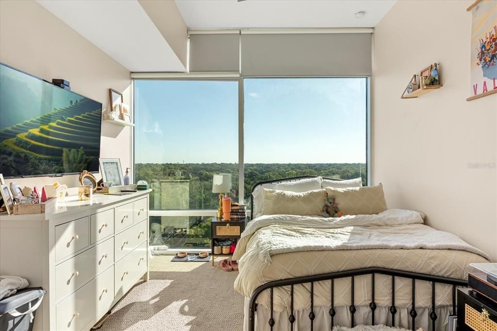 For Sale: $317,500 (2 beds, 2 baths, 1198 Square Feet)