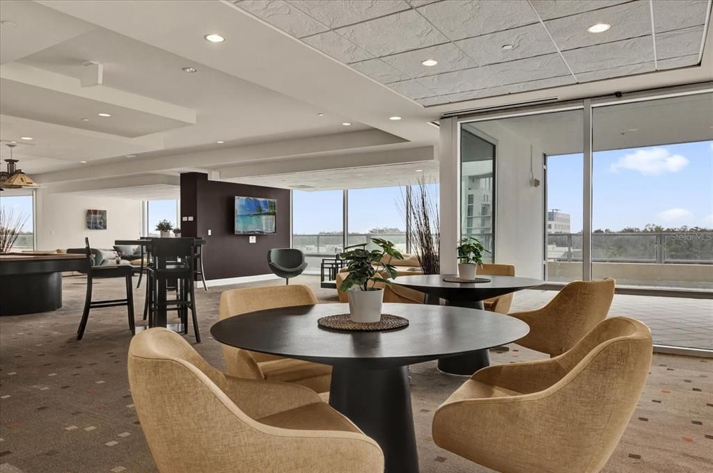 For Sale: $317,500 (2 beds, 2 baths, 1198 Square Feet)