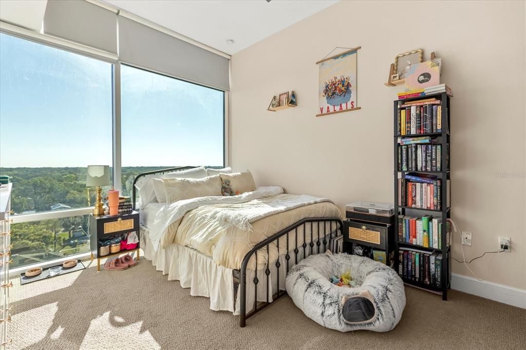 For Sale: $317,500 (2 beds, 2 baths, 1198 Square Feet)