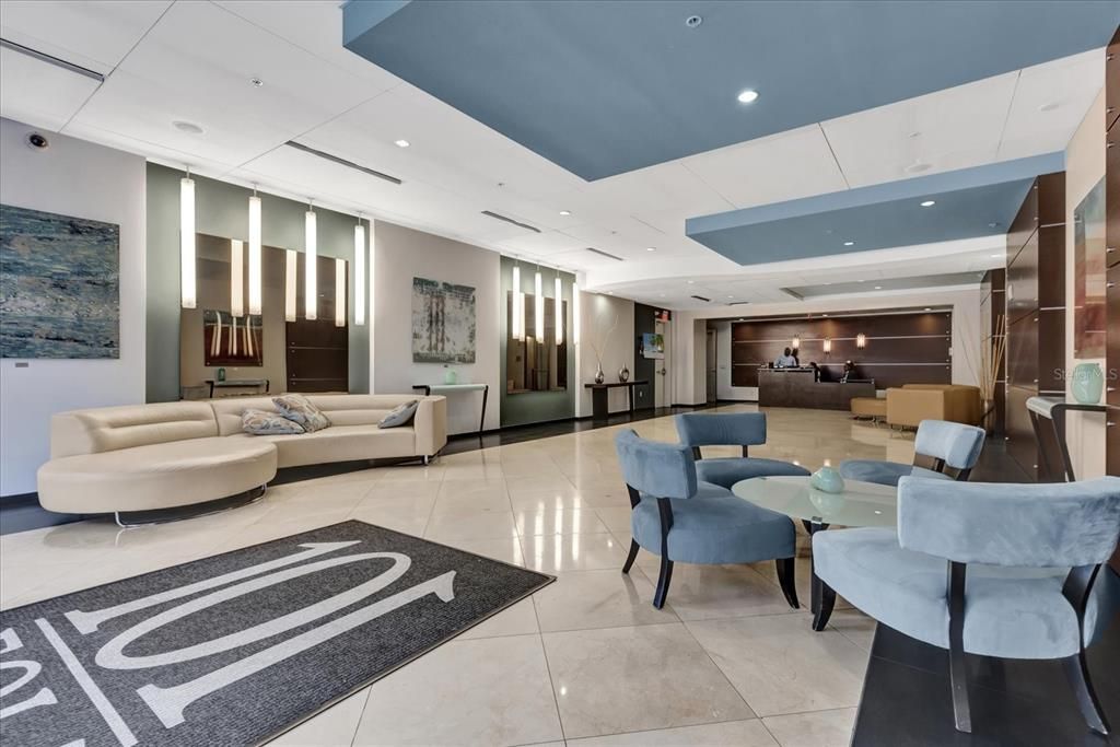 For Sale: $317,500 (2 beds, 2 baths, 1198 Square Feet)