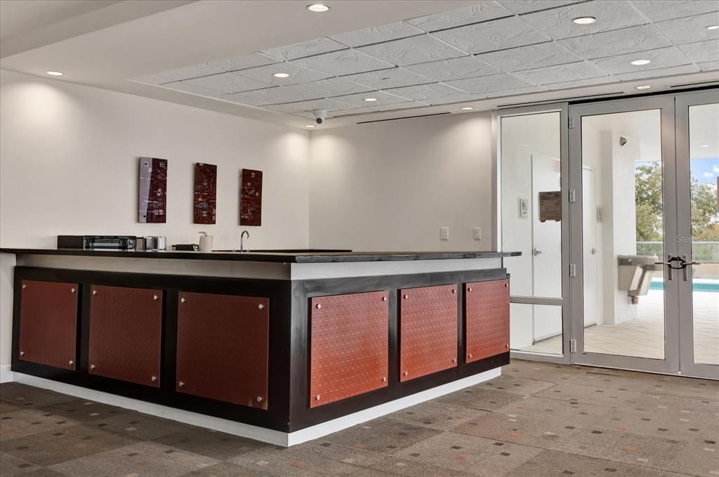 For Sale: $317,500 (2 beds, 2 baths, 1198 Square Feet)