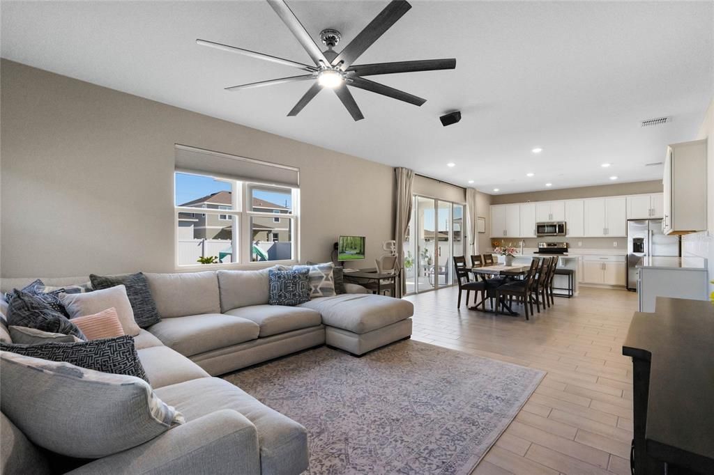 На продажу: $448,900 (5 спален, 3 ванн, 3106 Квадратных фут)