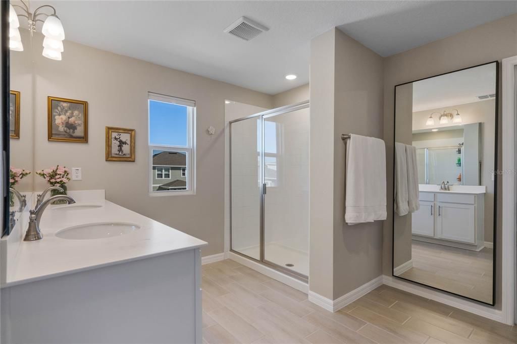 На продажу: $448,900 (5 спален, 3 ванн, 3106 Квадратных фут)