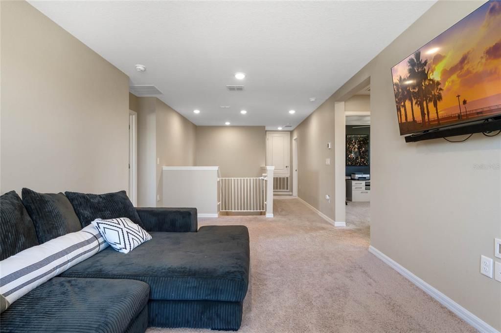 На продажу: $448,900 (5 спален, 3 ванн, 3106 Квадратных фут)