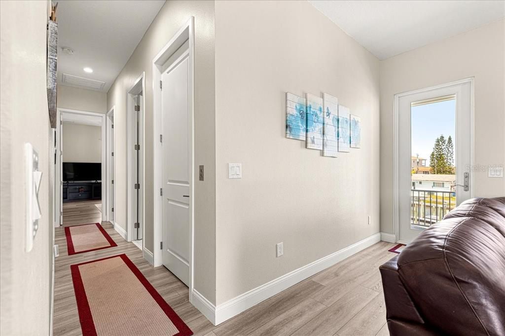 На продажу: $639,000 (3 спален, 2 ванн, 1500 Квадратных фут)