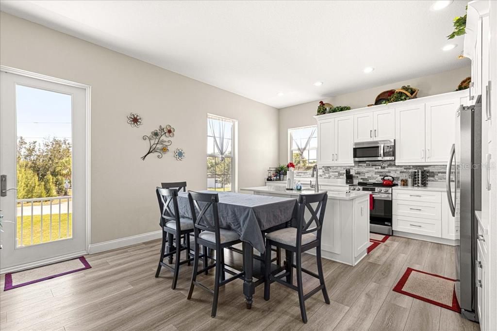 На продажу: $639,000 (3 спален, 2 ванн, 1500 Квадратных фут)