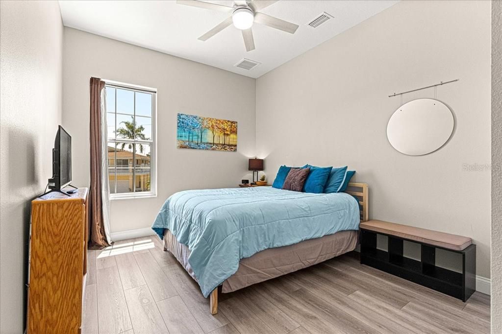 На продажу: $639,000 (3 спален, 2 ванн, 1500 Квадратных фут)