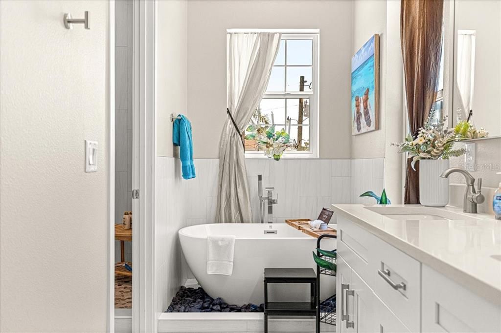 На продажу: $639,000 (3 спален, 2 ванн, 1500 Квадратных фут)