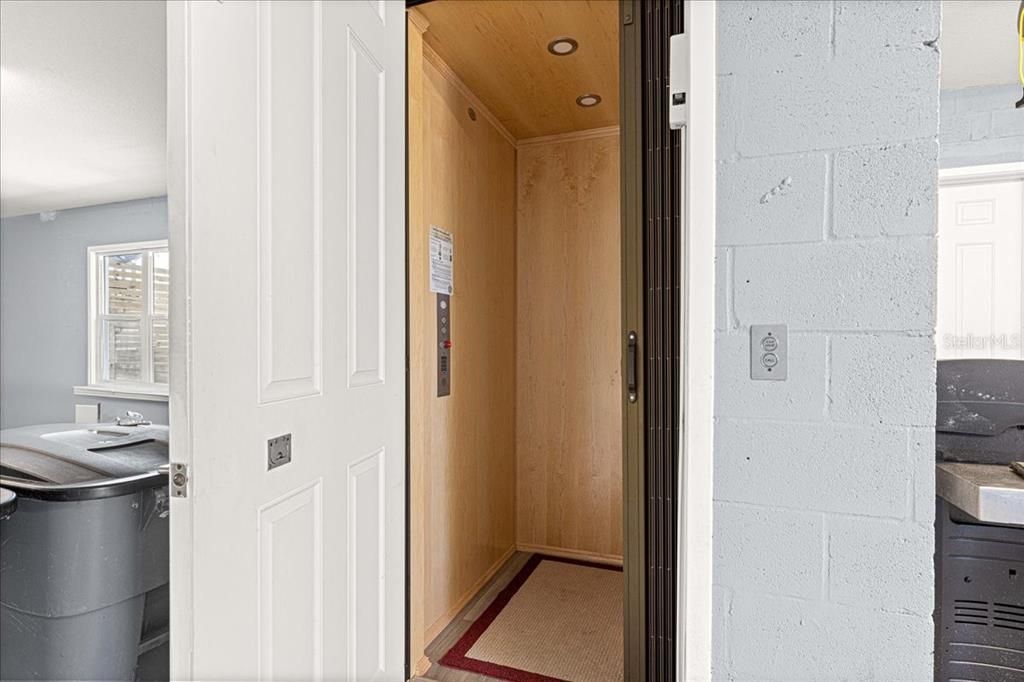 На продажу: $639,000 (3 спален, 2 ванн, 1500 Квадратных фут)