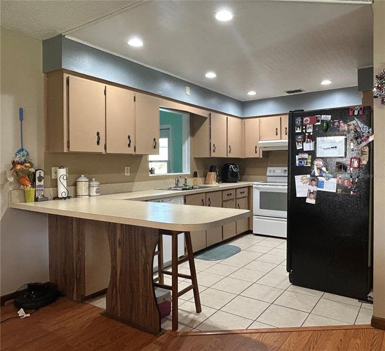 待售: $650,000 (4 贝兹, 3 浴室, 3040 平方英尺)