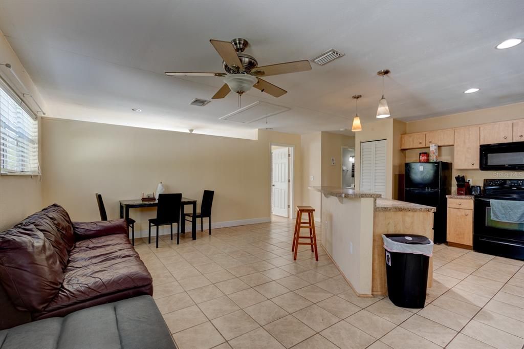 待售: $650,000 (4 贝兹, 3 浴室, 3040 平方英尺)