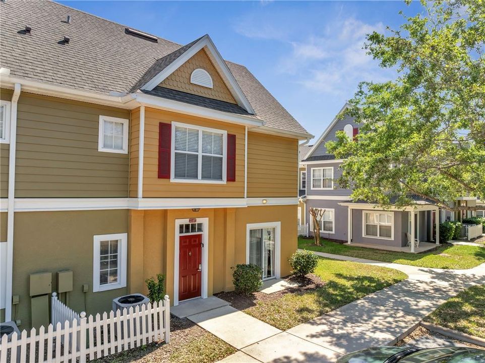 For Sale: $285,000 (4 beds, 3 baths, 1470 Square Feet)