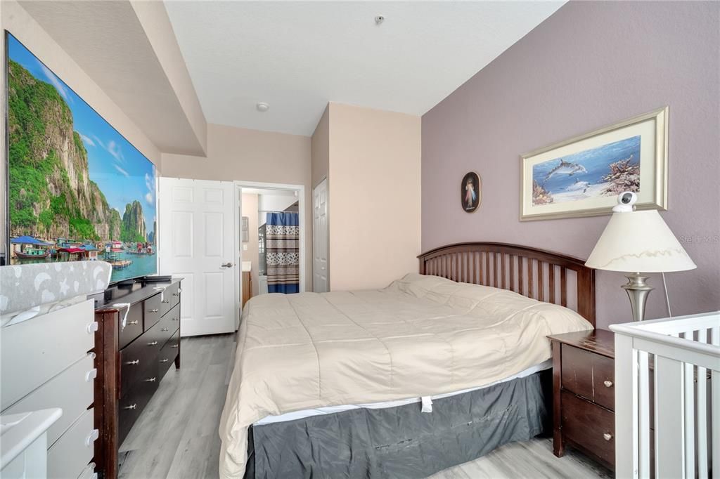 For Sale: $285,000 (4 beds, 3 baths, 1470 Square Feet)