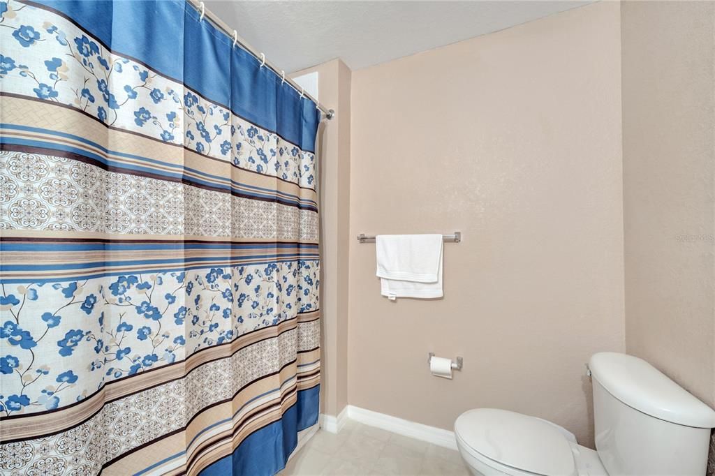 For Sale: $285,000 (4 beds, 3 baths, 1470 Square Feet)