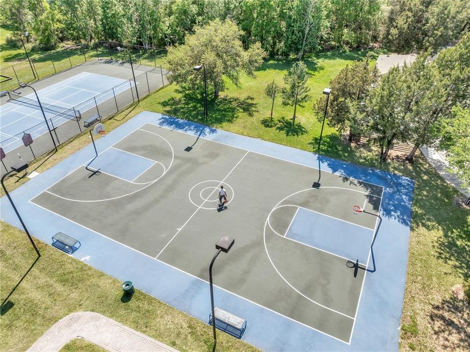 For Sale: $285,000 (4 beds, 3 baths, 1470 Square Feet)