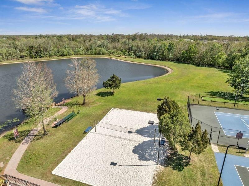 For Sale: $285,000 (4 beds, 3 baths, 1470 Square Feet)