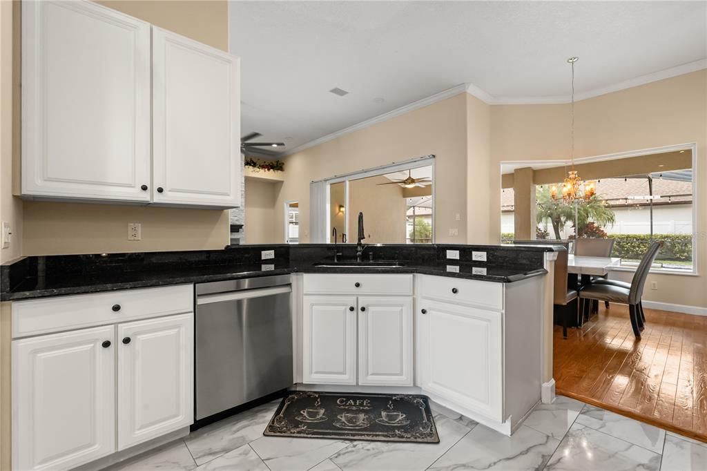 For Sale: $949,995 (4 beds, 4 baths, 3285 Square Feet)