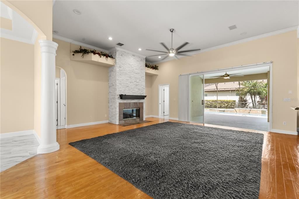 For Sale: $949,995 (4 beds, 4 baths, 3285 Square Feet)