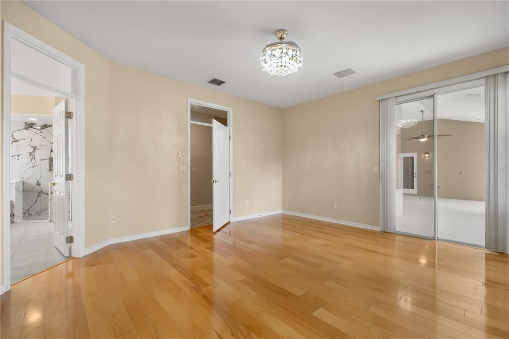 For Sale: $949,995 (4 beds, 4 baths, 3285 Square Feet)