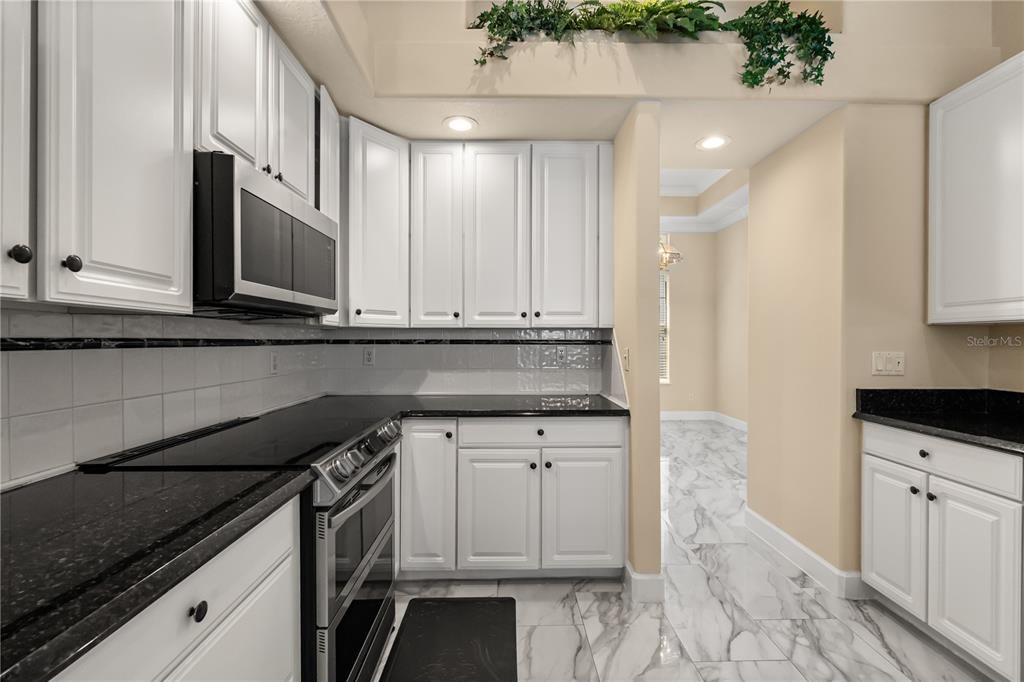 For Sale: $949,995 (4 beds, 4 baths, 3285 Square Feet)