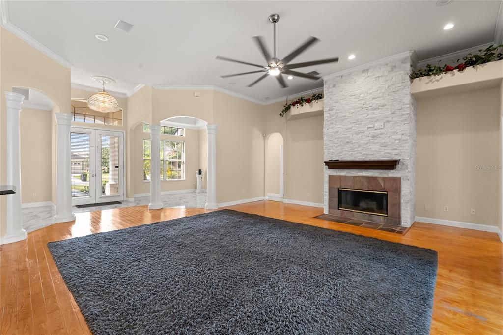 For Sale: $949,995 (4 beds, 4 baths, 3285 Square Feet)
