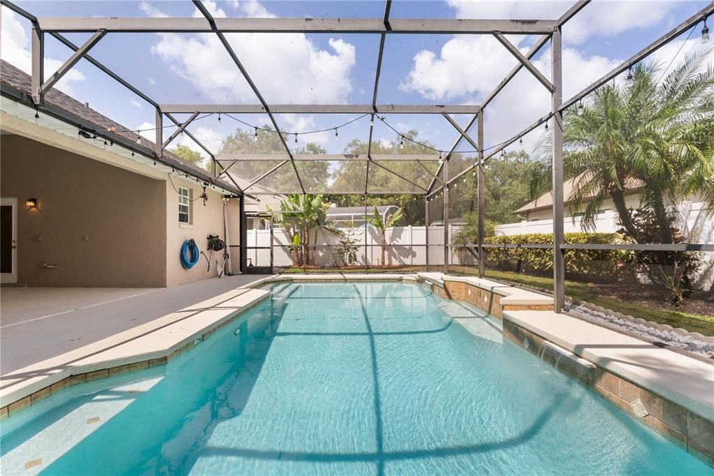 For Sale: $949,995 (4 beds, 4 baths, 3285 Square Feet)