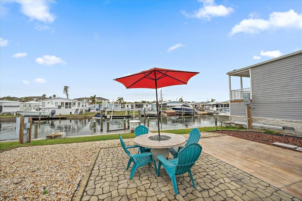 For Sale: $225,000 (2 beds, 1 baths, 768 Square Feet)