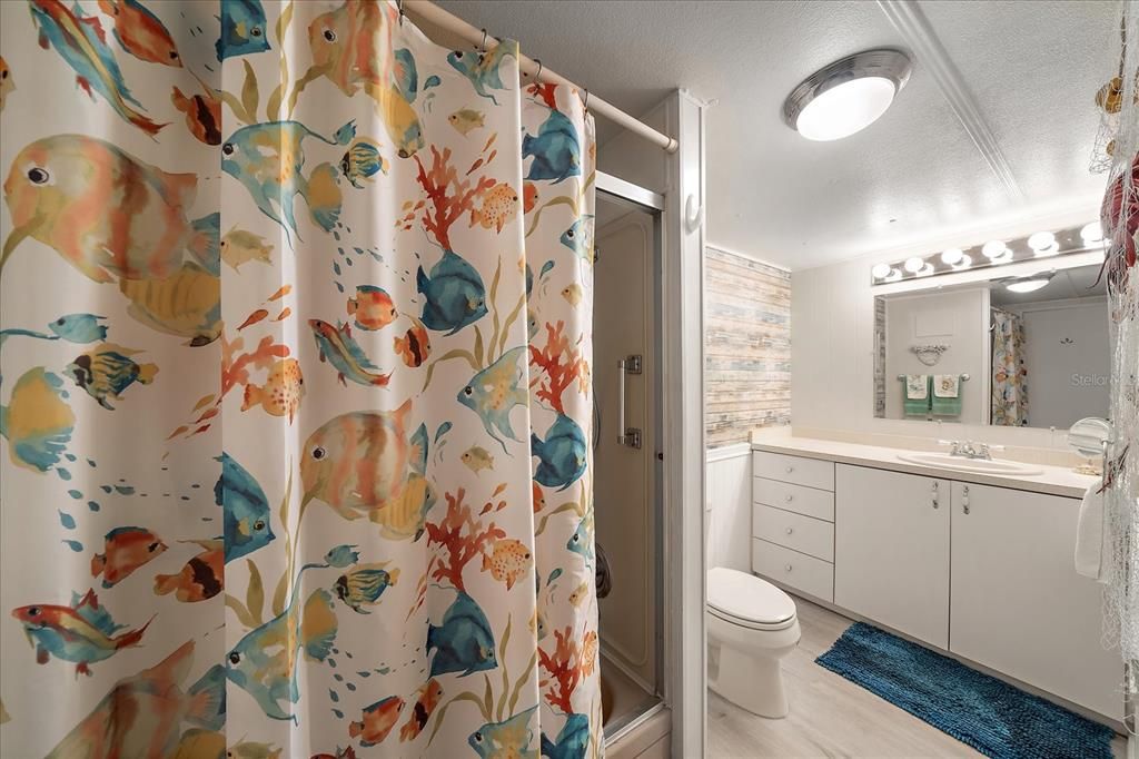 For Sale: $225,000 (2 beds, 1 baths, 768 Square Feet)