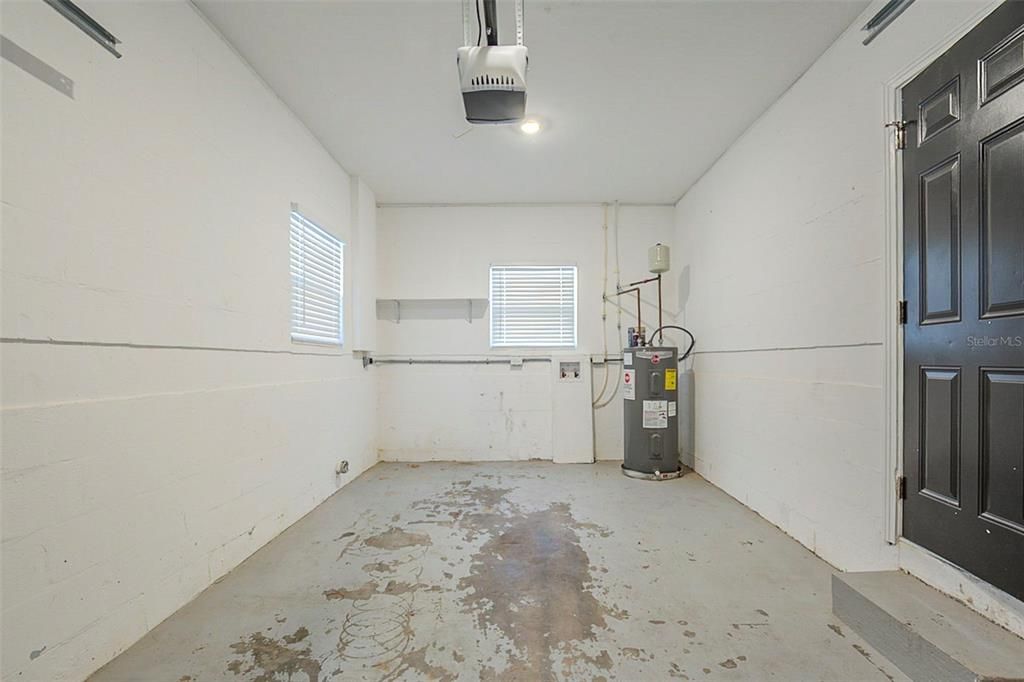 For Sale: $245,000 (3 beds, 1 baths, 1070 Square Feet)