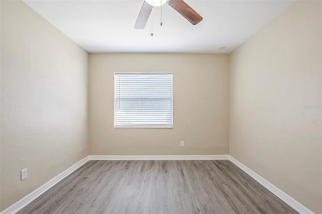 For Sale: $245,000 (3 beds, 1 baths, 1070 Square Feet)