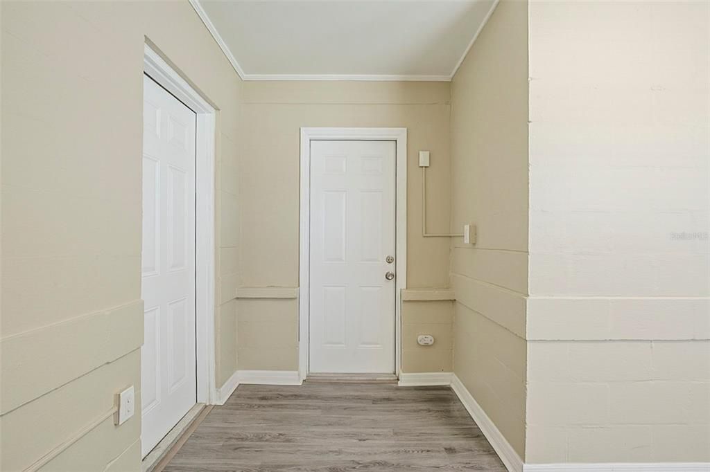 For Sale: $245,000 (3 beds, 1 baths, 1070 Square Feet)