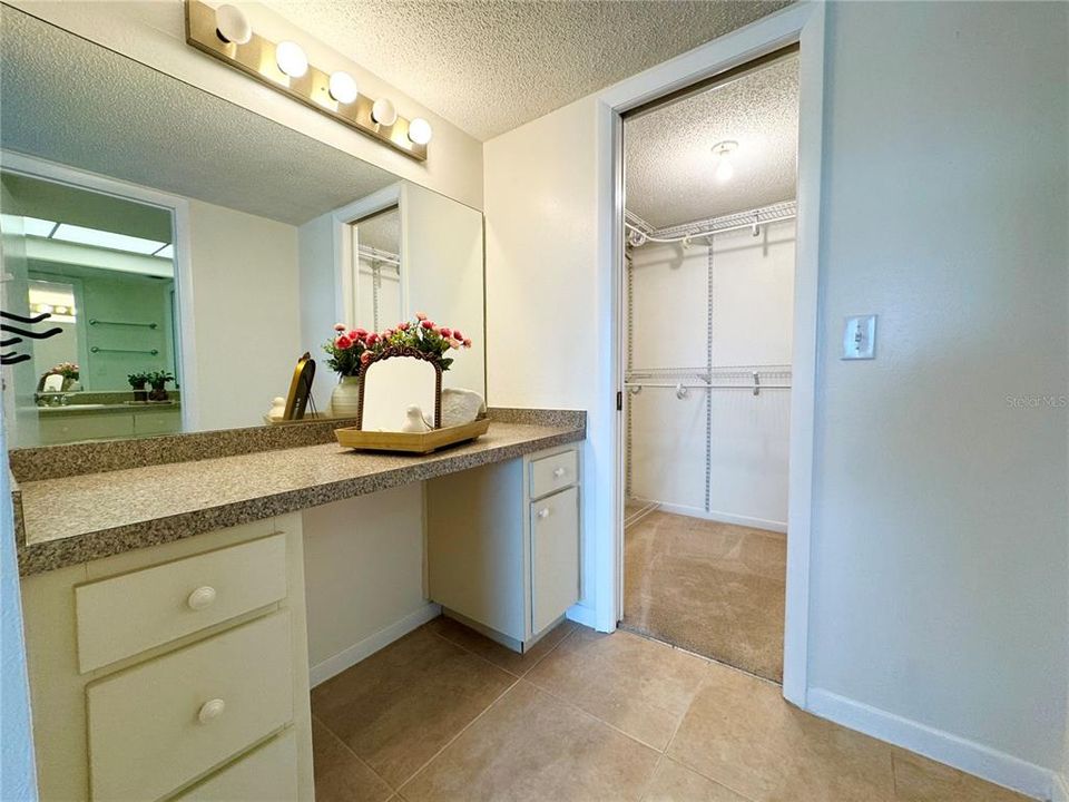 For Rent: $1,950 (2 beds, 2 baths, 1025 Square Feet)