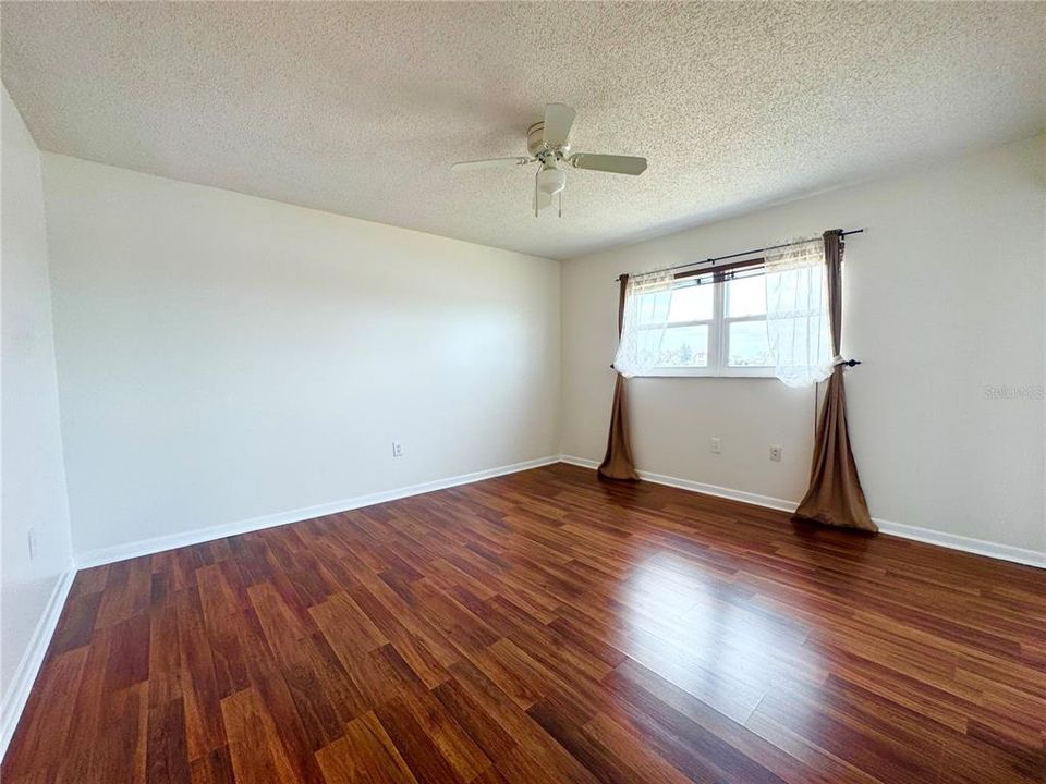 For Rent: $1,950 (2 beds, 2 baths, 1025 Square Feet)