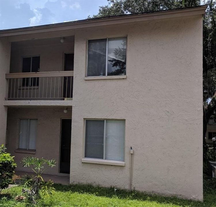 Recently Rented: $1,850 (2 beds, 1 baths, 936 Square Feet)