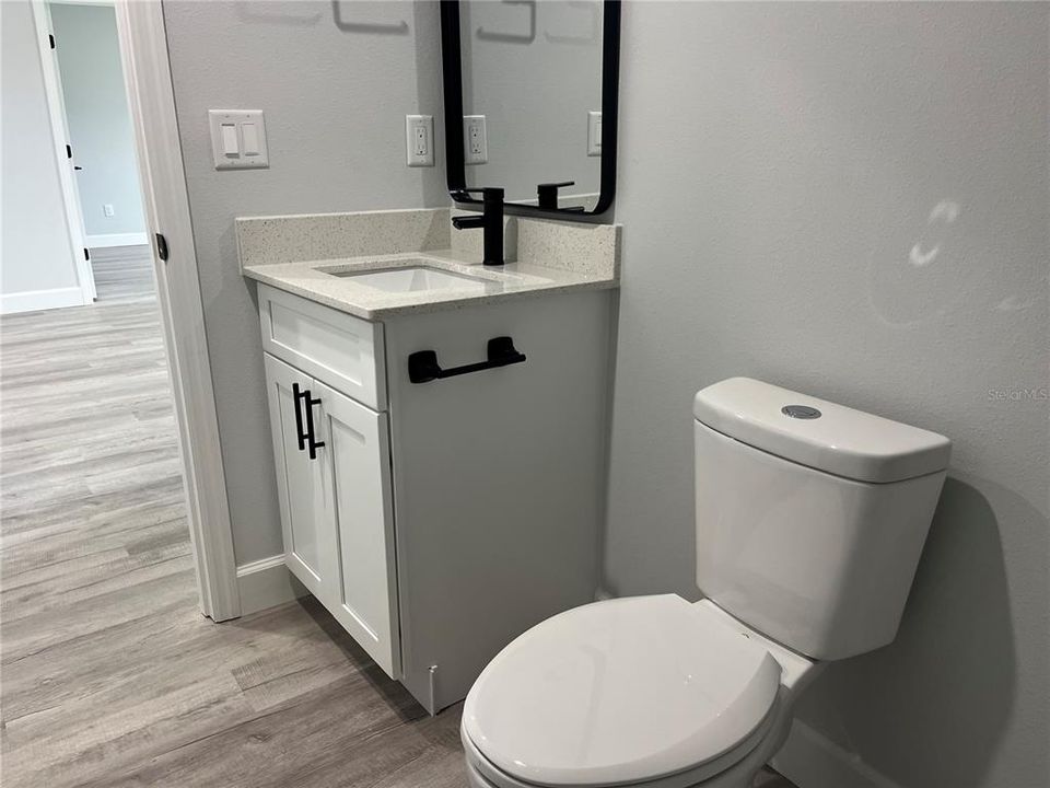 For Sale: $259,900 (3 beds, 2 baths, 1011 Square Feet)