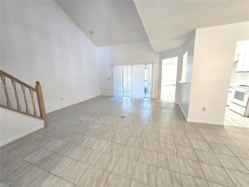 For Rent: $2,195 (3 beds, 2 baths, 1378 Square Feet)
