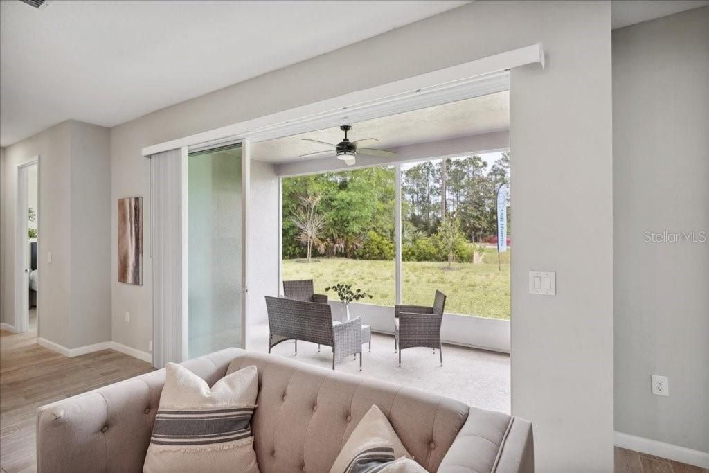 Activo con contrato: $369,990 (4 camas, 2 baños, 1908 Pies cuadrados)