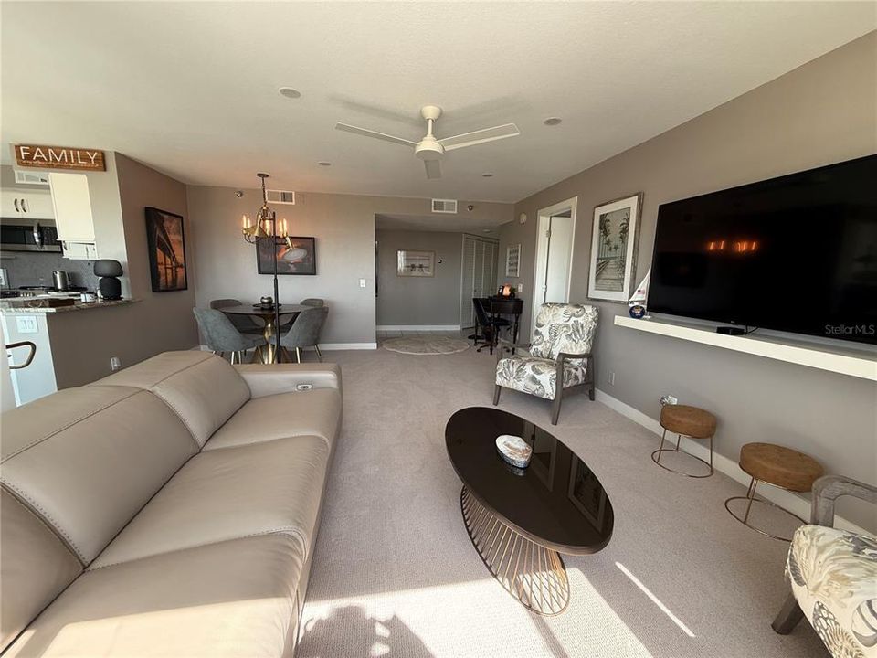 For Rent: $5,800 (2 beds, 2 baths, 1150 Square Feet)